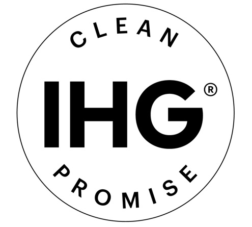 img data-cke-saved-src=